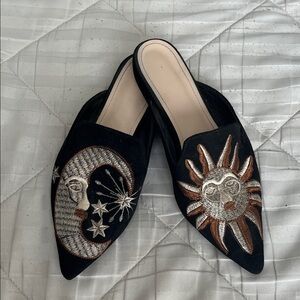 Embroidered Black Mules